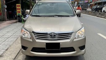 Toyota Innova E 2014 Số sàn Vàng cát 103.000 km