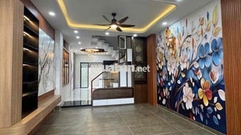 Cho Thuê Nhà Đặng Thùy Trâm 4PN, 4.5x17m, ST, Giá 29 Triệu