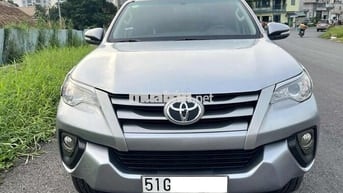 Toyota Fortuner 2.4G Số sàn máy dầu 2017