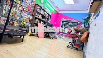 Cho thuê nhà nguyên căn Đường Vườn Chuối P4 Quận 3