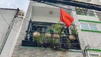 Nha chính chu 82m2 can ban gap