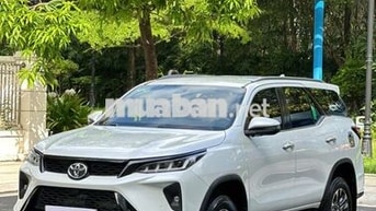 Toyota Fortuner Legender 2021 52,500 km màu Trắng