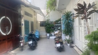 Bán nhà riêng đối diện đại học Công Thương TPHCM đường Lê Trọng Tấn