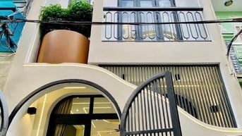Chị Thu cần bán nhà Hoàng Việt P4 Q. Tân Bình DT 49.3m2 giá 2tỷ370tr, 