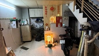 Bán gấp Nhà riêng 3 tầng Thoại Ngọc Hầu, 54m2sd, cách mặt tiền 1 căn 
