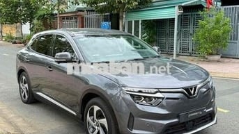 VinFast VF8 ECO/SDI 2023 Xám