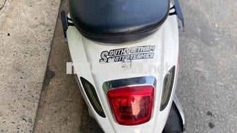 Piaggio Vespa 50 Trắng