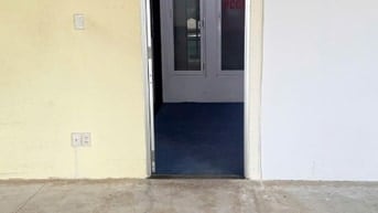 Cho thuê măt bằng văn phòng công ty ngay góc ngã 4