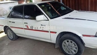 Toyota Camry 1987 Trắng Sàn Nhật Bản