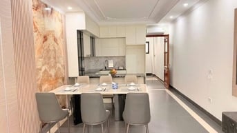 Bán tòa nhà 8 tầng Lạc Trung – 50m² – Ô tô tránh – Khu phân lô cán bộ