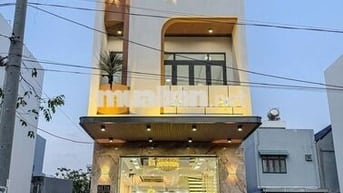 NẮM CHỦ BÁN NHÀ 3 TẦNG ĐƯỜNG D1  KHU HỒNG LOAN 6A