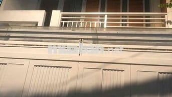 cho thuê phòng lê văn sỹ q3 , 25m2 , máy lạnh , ban công , 3,2tr/th