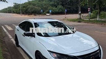 Honda Civic 1.5 Turbo 2017 Trắng