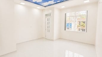 Hốt bạc! Mặt tiền kinh doanh đa ngành  Lạc Long Quân, ngang khủng ~5m 