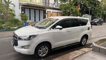 Toyota Innova 7 chỗ màu Trắng