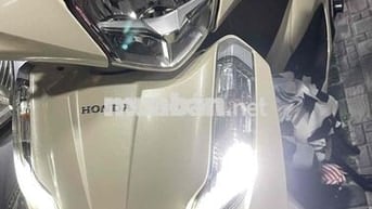 Honda Lead Premium Edition Trắng kem 3323 km