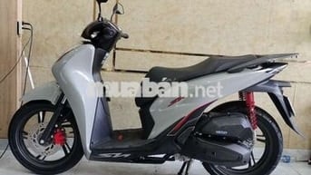 Honda SH 125 2024 Xám Đen 8000km, 1 Chủ Ký Giấy OK