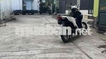 N/C ,5x20 TRỆT,2LẦU,4PN/5WC,PT, BAN CÔNG,SÂN XE,7 CHỖ { PHÚ NHUẬN},
