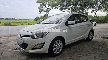Hyundai i20 1.4AT 2013 Trắng Tự động 8 vạn
