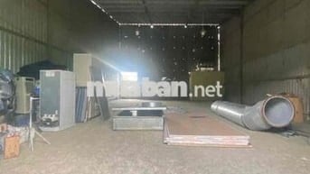 nhà xưởng 120m2 có sẵn điện 3pha hẻm 6m xe tải
