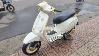 Piaggio Vespa 150 ABS 2022 Trắng, Vàng 6.000 km