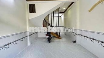 NHÀ Ở hoặc VĂN PHÒNG, CÔNG TY . 1 Trệt - 2 Lầu. Ngang 4,5m - Dài 15m