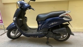 Cần bán xe Yamaha Noza màu xanh tím, đăng ký 2017 FI