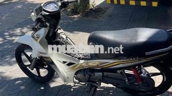 Yamaha Sirius Trắng Zin