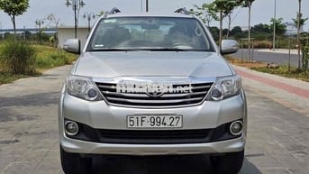 Toyota Fortuner SUV Số sàn Dầu Bạc