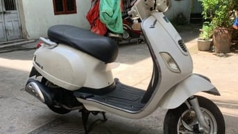 Cần bán xe Vespa 50cc đời 2020 màu trắng đăng ký đầy đủ