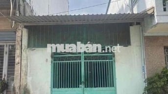 chính chủ cần bán gấp nhà cấp 4 hẻm xe tải 8m thông dt 4x16m