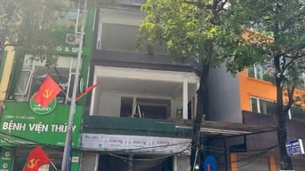 Chính chủ cho thuê nhà mặt phố Nguyễn Chí Thanh