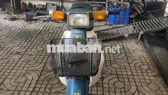 Honda Cub 82/50cc Xanh trắng 192.775 km