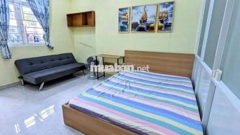 Căn Hộ 2PN - Ban Công - Máy Giặt Riêng - Khu Trung Tâm Phan Xích Long