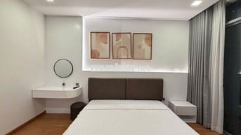 Gia đình cần bán căn hộ Vinhomes central Park 3PN 105m2 Giá 13.75 tỷ