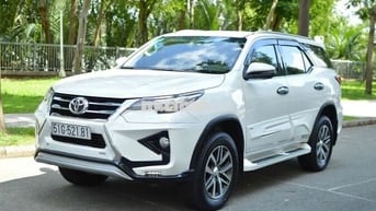 Toyota Fortuner 4X4 SPORT bản cao cấp có đồ chơi