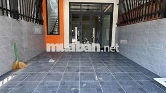 Nhà mới Phú Lợi gần bánh canh giò heo Phú Thuận, giá 8.5 triệu/tháng