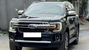 🔹 Ford Everest Titanium 2.0L 4x2 2023 Đen, 1 Chủ