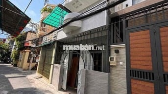 ✅NHÀ [ 4 x 8] 1 lầu (2PN,2WC) ,HXH ,LẠC LONG QUÂN .P.8.