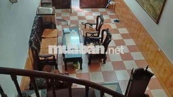 Cho thuê nhà Ngọc Lâm - 50m - 4pn - 10tr