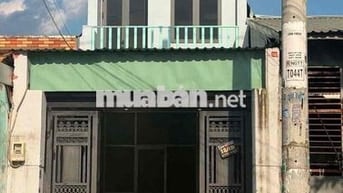 Nhà Hóc Môn cần bán 655triệu, 3 Toilet, 2 PN, cách Ngã Tư An Sương 20p