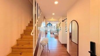 NHÀ NGUYÊN CĂN Ở VÀ KINH DOANH SẠCH CÓ THANG MÁY PENHOUSE 2 PN FULL