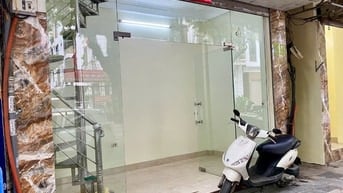 Cho thuê nhà 2 tầng cửa hàng mặt phố Sơn Tây - Ba Đình vừa ở vừa kd