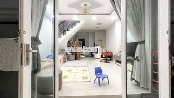 BÁN NHÀ ĐẸP 2 TẦNG QUẬN 4 - KO QUY HOẠCH - HOÀN CÔNG ĐỦ NHỈNH 5 TỶ TLC