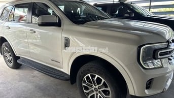 Ford Everest 2022 4x2 bản cao cấp Số tự động Trắng