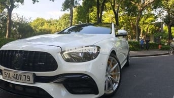 Mercedes-Benz E300 2024Trắng 17000 km