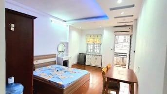 CHDV 45m2 BAN CÔNG - WC có BỒN TẮM gần  ETOWN Cộng Hòa P13 Tân Bình