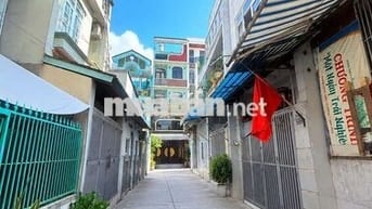 NHÀ GẦN NGÃ TƯ BỐN XÃ - 4M*14M,4 TẦNG BTCT SÂN THƯỢNG , 4 PN , HXH 