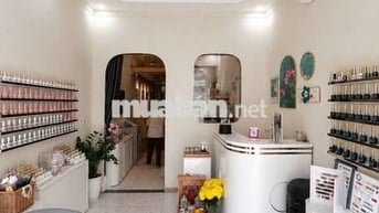 - MẶT TIỀN KINH DOANH SẦM UẤT – TRUNG TÂM TÂN PHÚ . 