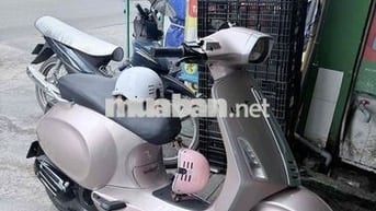 Piaggio Vespa Sprint 2018 125cc Hồng 25000 km